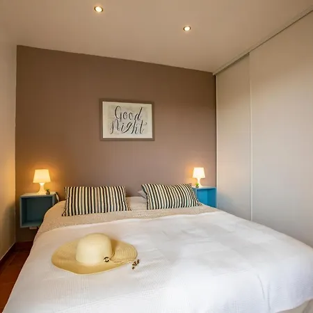 Apartment Appartements Mistretta 33 Bouddha Zen 34 Arts Appart 44 Ny City Sainte-Maxime
